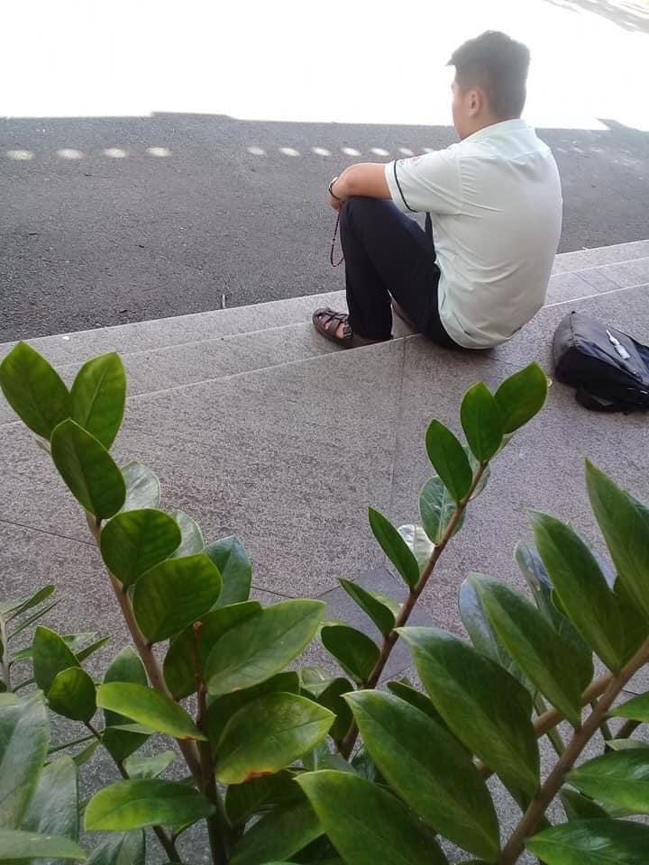 NGƯỜI TRẺ  ĐÓN TIN LỜI CỨU ĐỘ